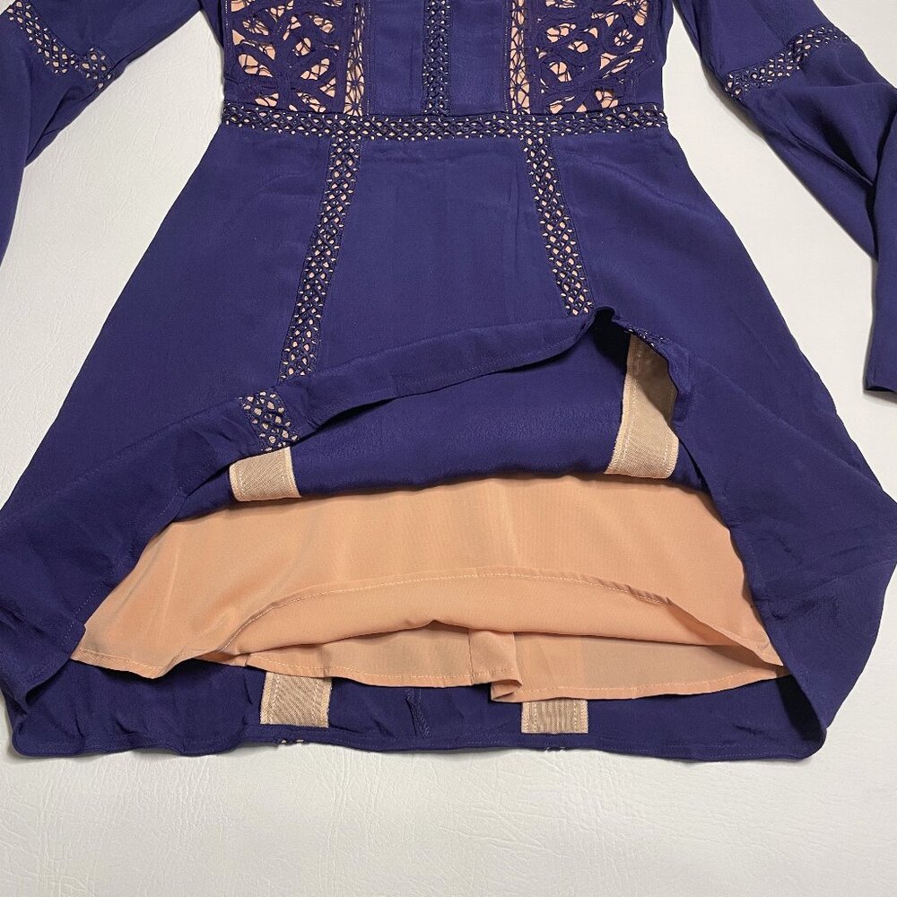 Gianni Bini Mini Dress Size Large Blue Lace Mesh Long Bell Sleeve Nude Lining - Picture 15 of 16